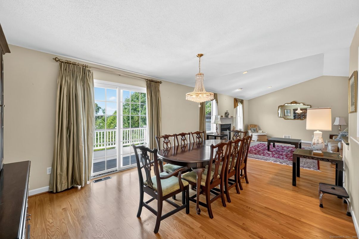 Chandelier, Dining room, Interior, Recessed Lighting, Wood Texture Flooring