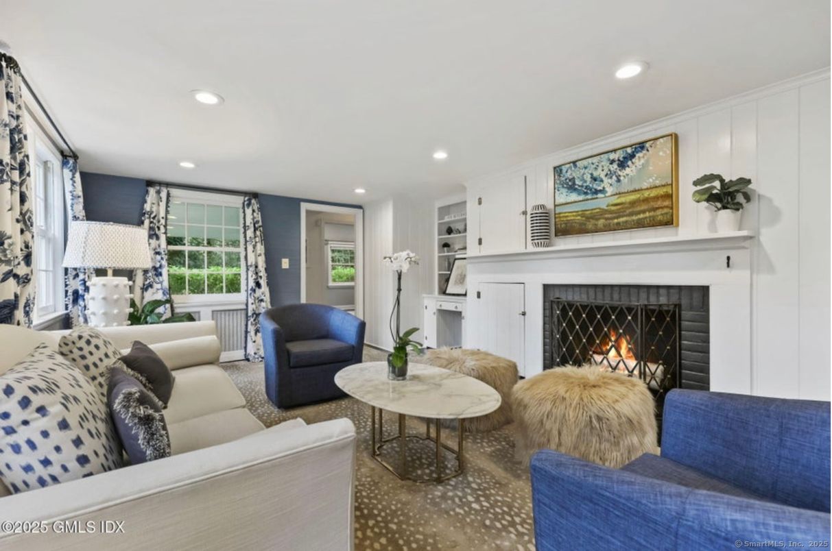 Fireplace, Interior, Living room, Recessed Lighting