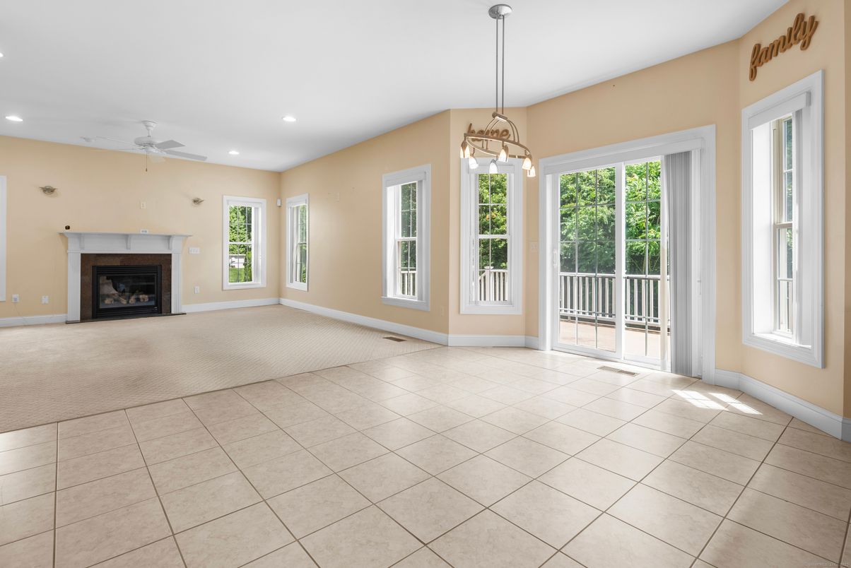 Chandelier, Empty room, Fireplace, Interior, Pendant Lights, Recessed Lighting