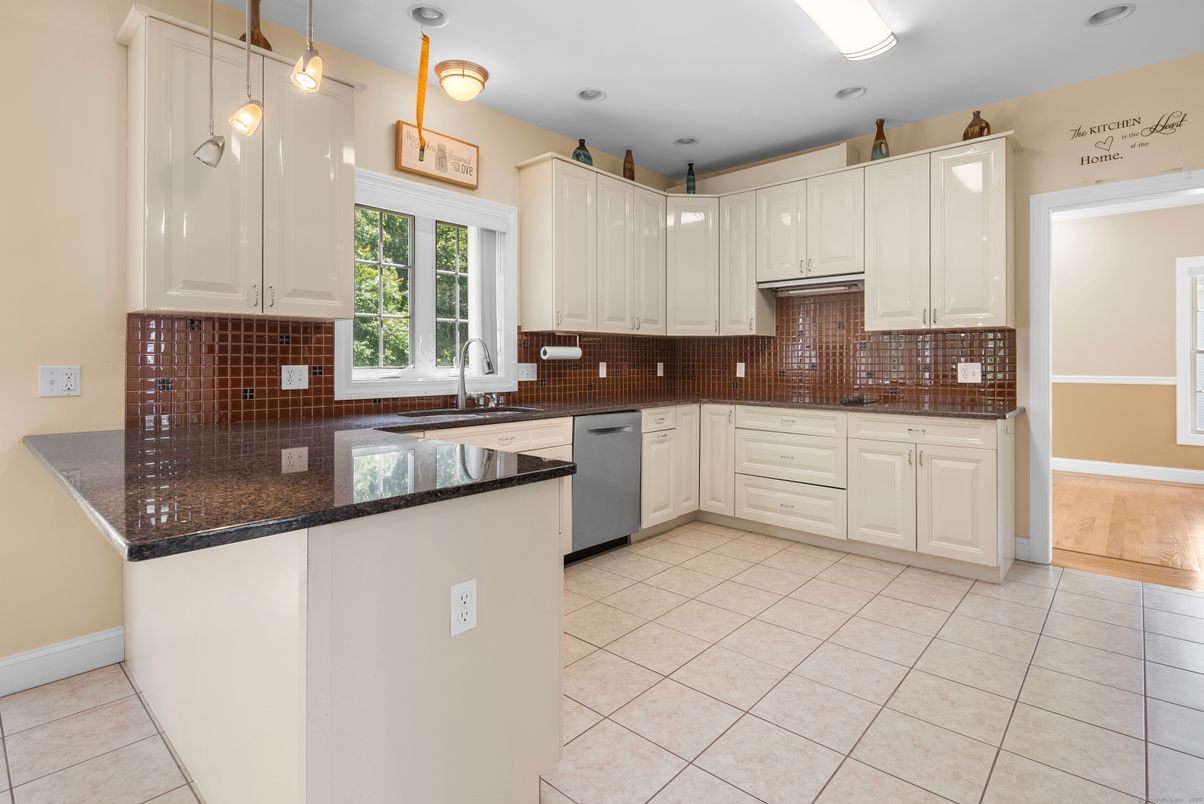 Interior, Kitchen, Pendant Lights, Recessed Lighting
