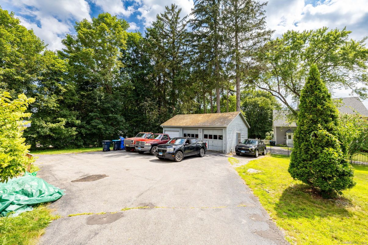 Detached Garage, Exterior