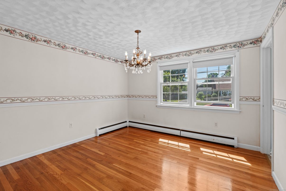 Chandelier, Empty room, Interior, Wood Texture Flooring
