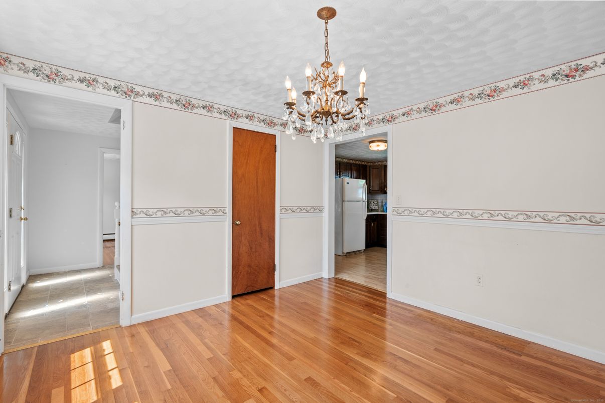 Chandelier, Empty room, Interior, Kitchen, Wood Texture Flooring
