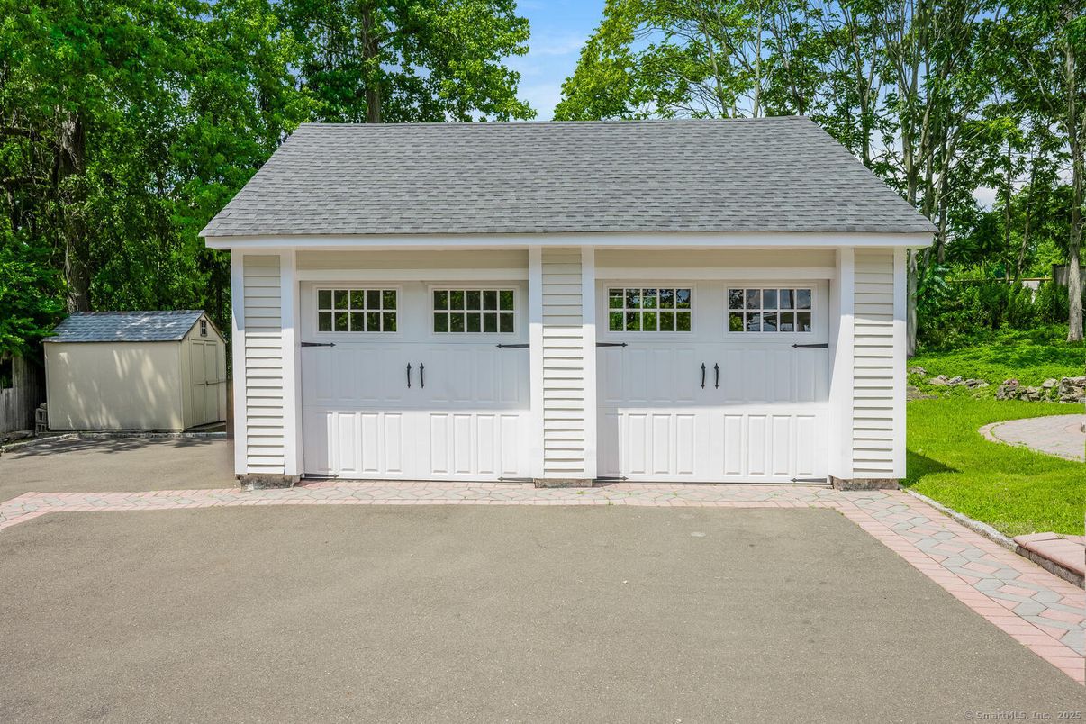 Detached Garage, Exterior