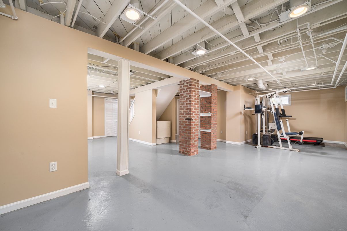 Empty room, Fitness Equipment, Interior, Stone Walls