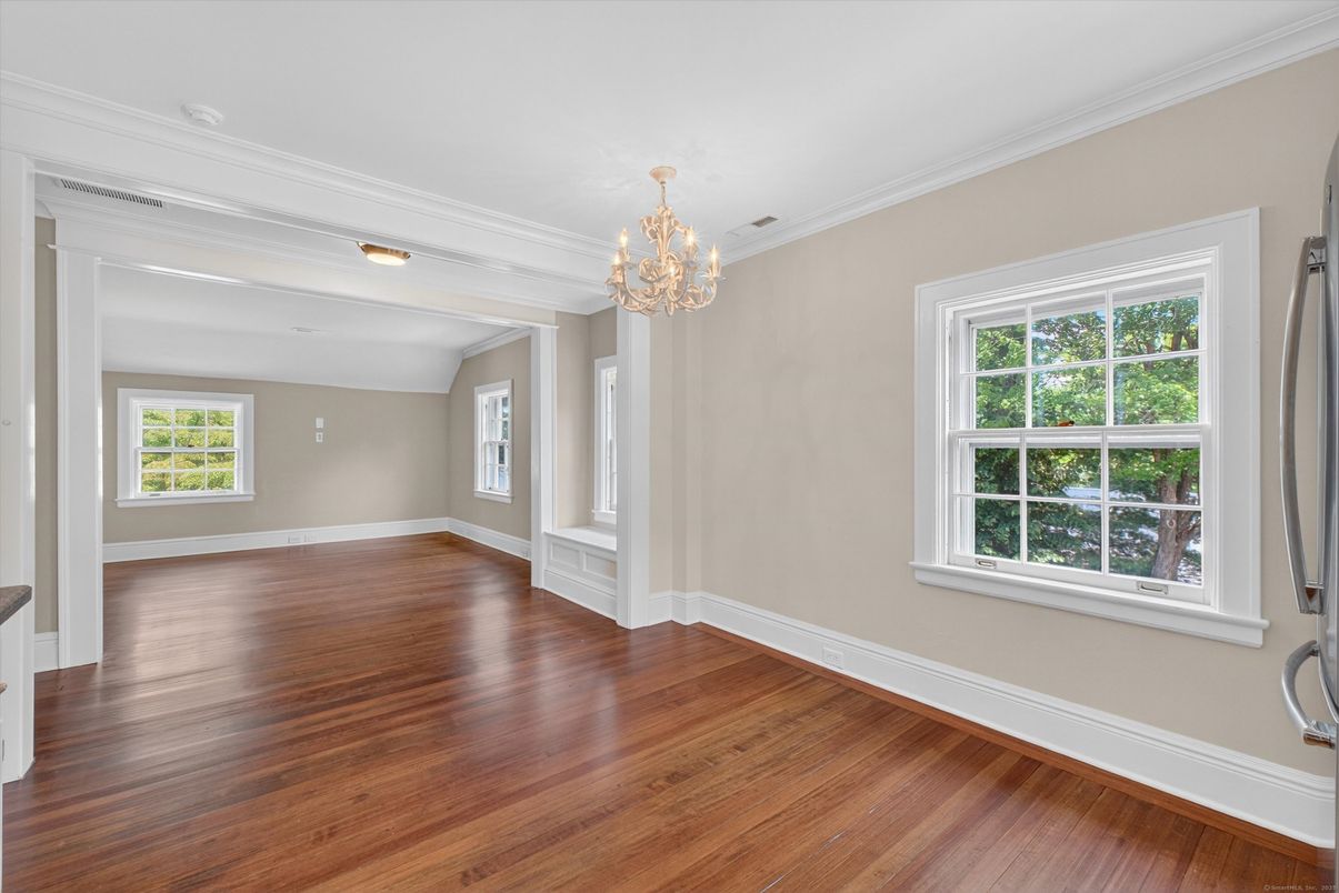 Chandelier, Empty room, Interior, Wood Texture Flooring