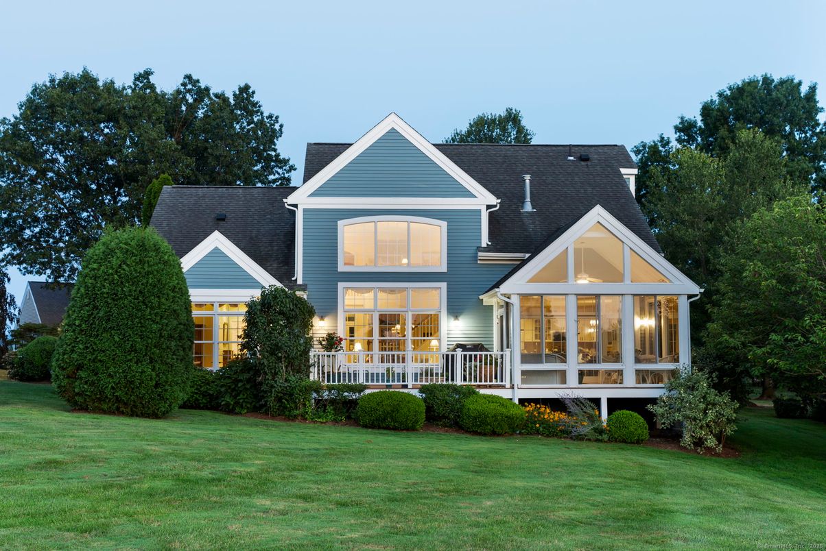 Exterior, Facade, Farmhouse