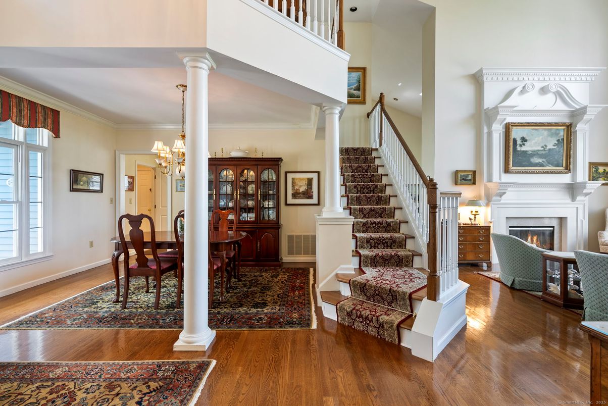 Chandelier, Dining room, Fireplace, Interior, Wood Texture Flooring