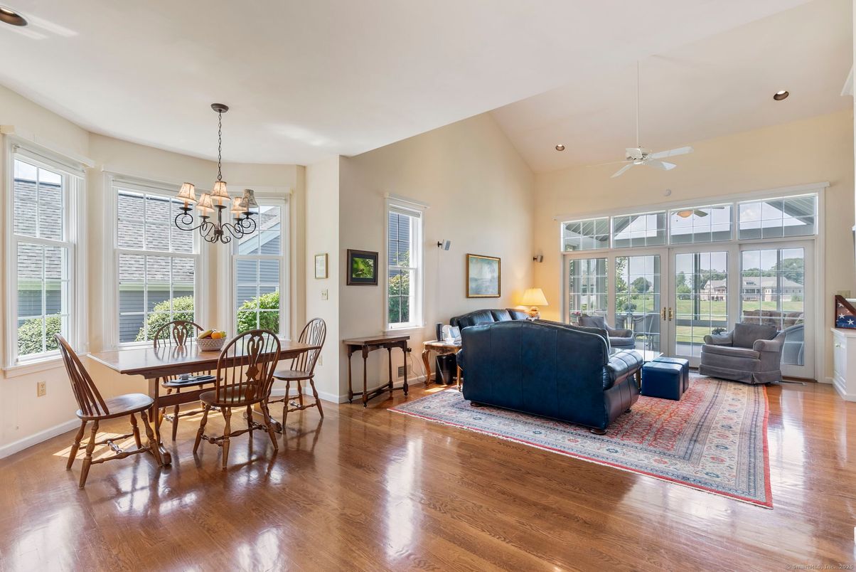 Chandelier, Dining room, Interior, Living room, Recessed Lighting, Wood Texture Flooring