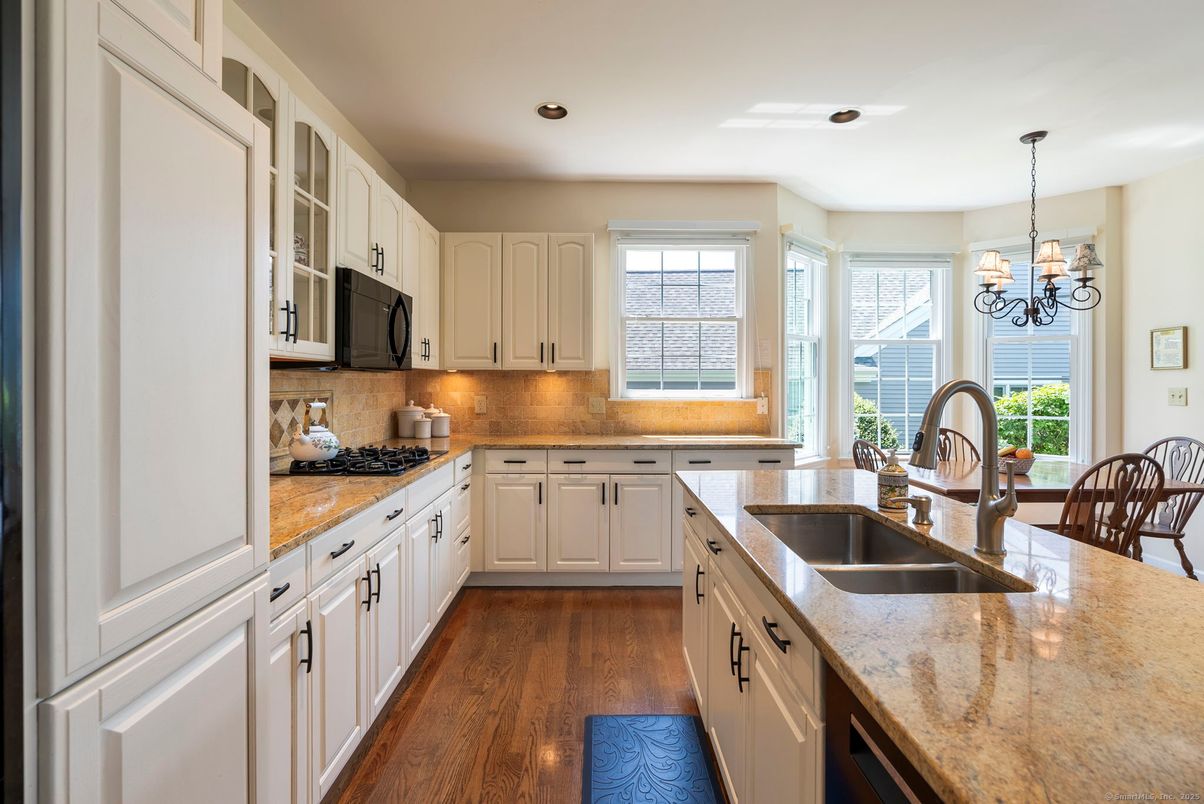 Chandelier, Interior, Kitchen, Recessed Lighting, Wood Texture Flooring