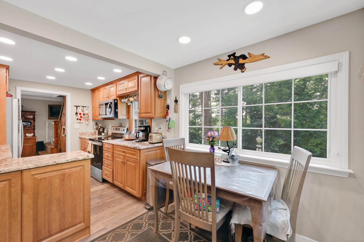 Dining room, Interior, Kitchen, Recessed Lighting, Wood Texture Flooring