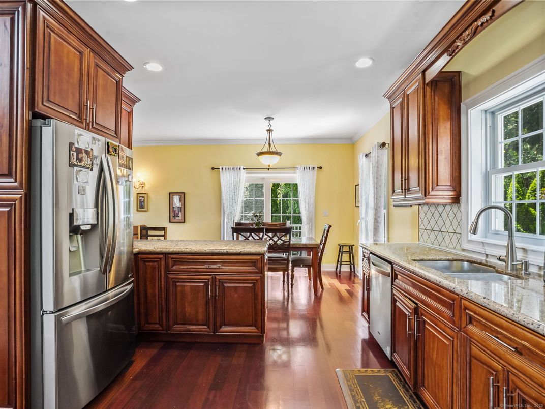 Dining room, Interior, Kitchen, Pendant Lights, Recessed Lighting, Wood Texture Flooring