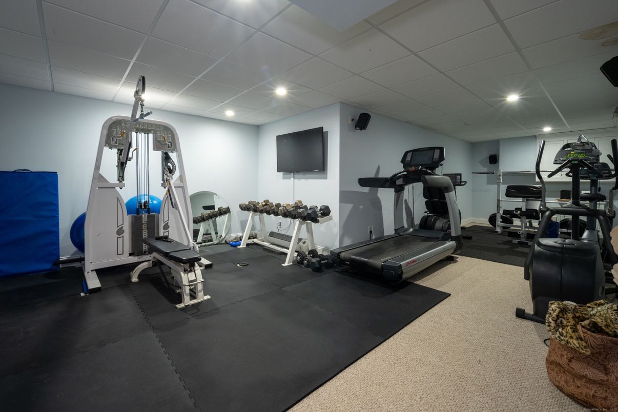 Fitness Equipment, Interior, Recessed Lighting