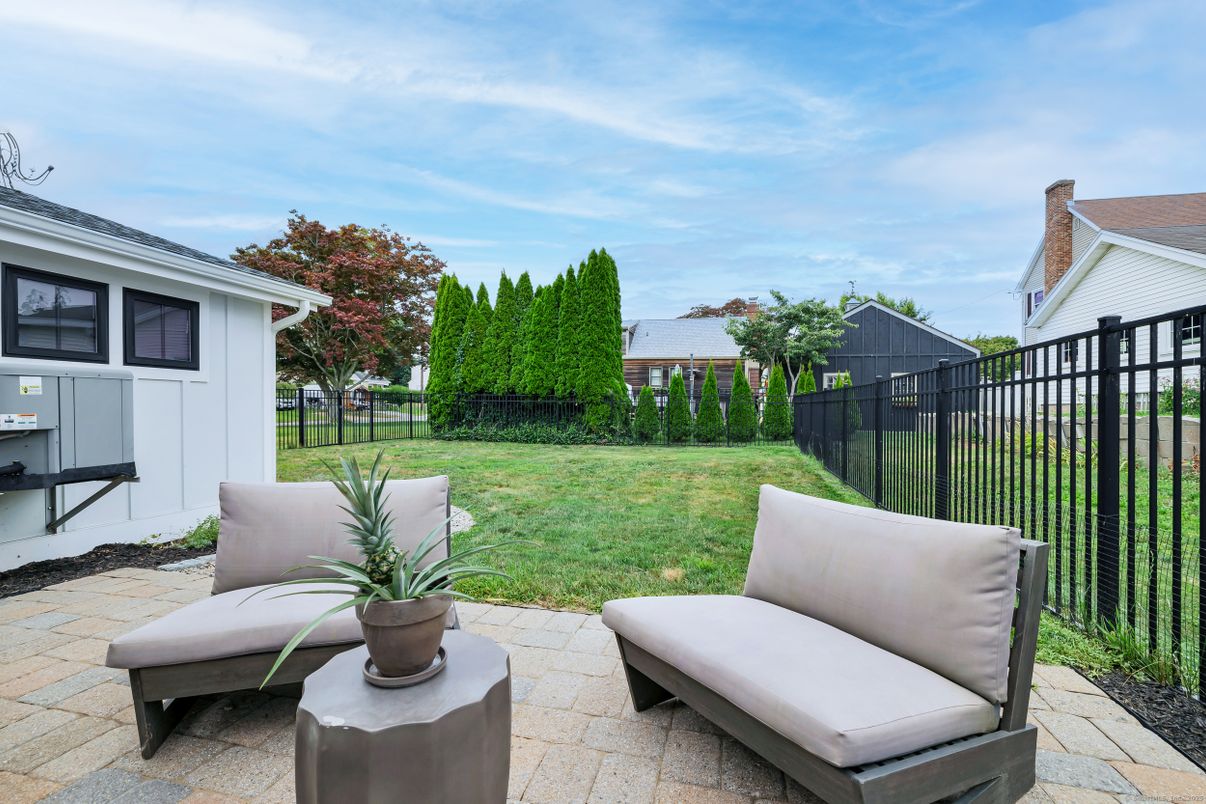 Backyard, Exterior