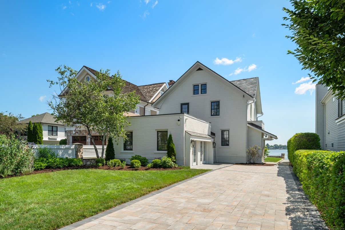 Backyard, Exterior, Facade, Farmhouse