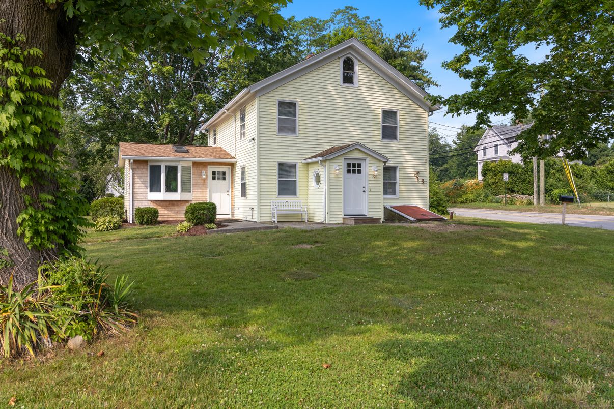 Backyard, Exterior, Facade, Queen Anne Victorian