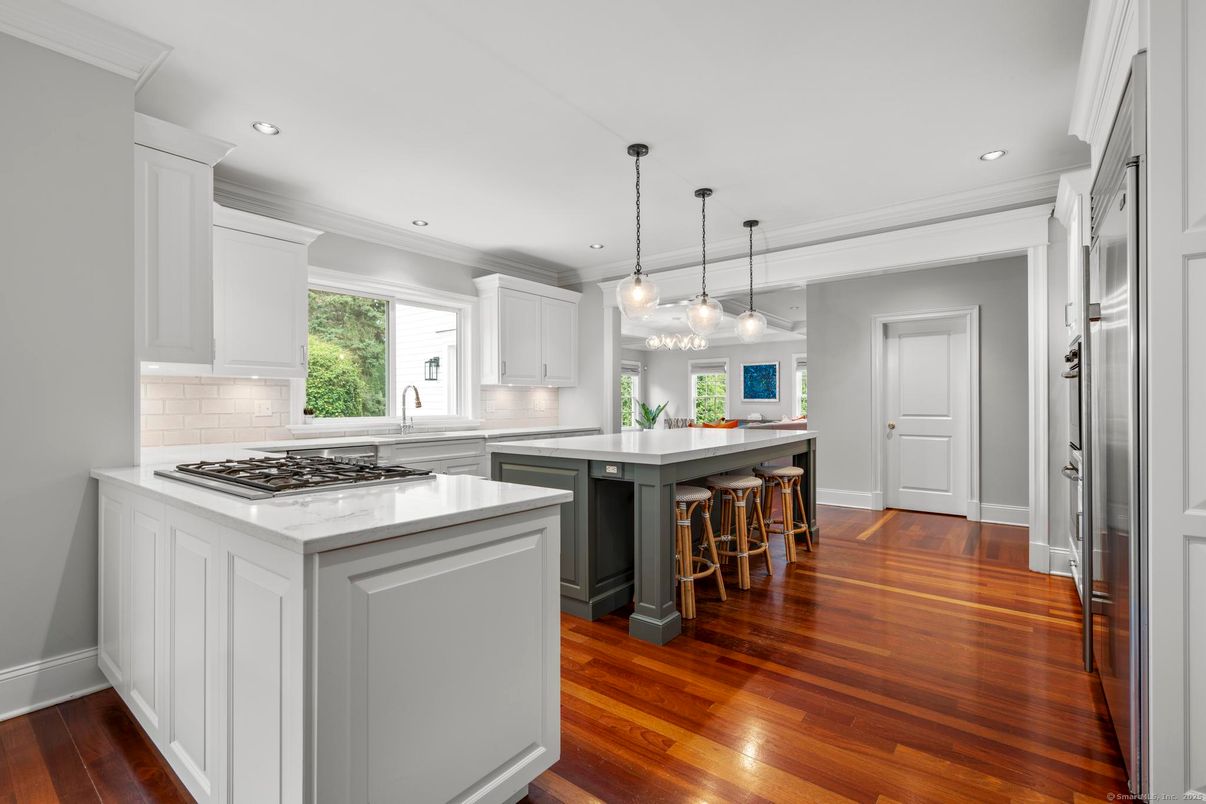 Interior, Kitchen, Pendant Lights, Recessed Lighting, Wood Texture Flooring