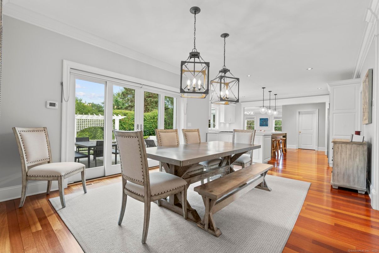 Dining room, Interior, Kitchen, Pendant Lights, Recessed Lighting, Wood Texture Flooring