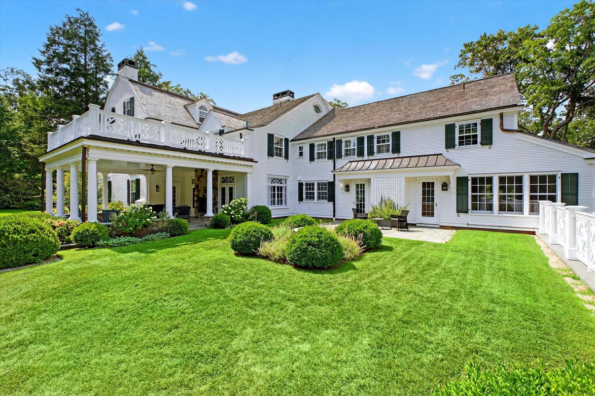 Backyard, Exterior, Facade, Farmhouse