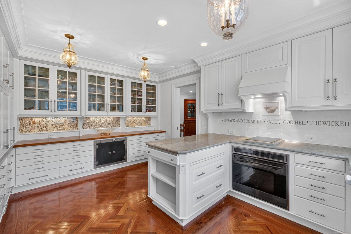 Interior, Kitchen, Pendant Lights, Recessed Lighting, Wood Texture Flooring