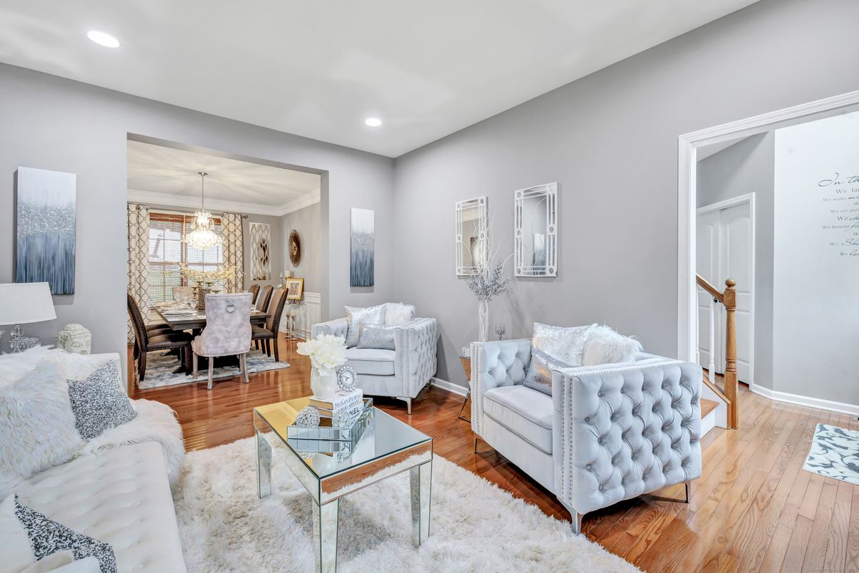 Chandelier, Dining room, Interior, Living room, Recessed Lighting, Wood Texture Flooring