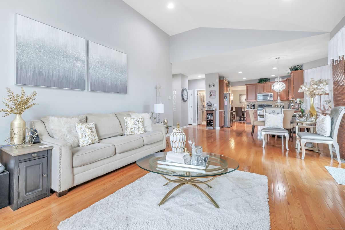 Dining room, Interior, Kitchen, Living room, Pendant Lights, Recessed Lighting, Stainless Steel Appliances, Wood Texture Flooring