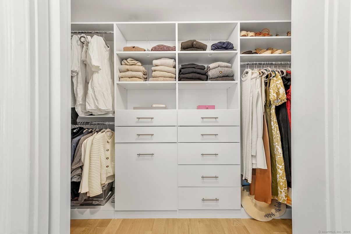 Interior, Walk-in Closets, Wood Texture Flooring
