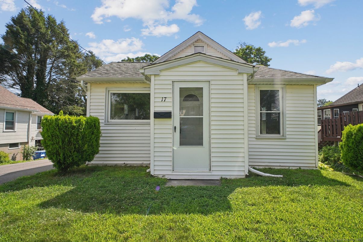 Exterior, Facade, None