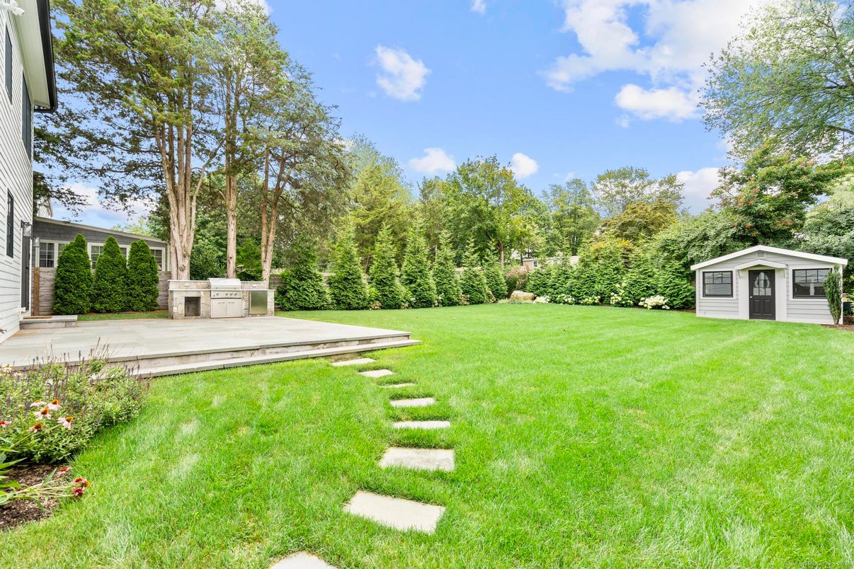 Backyard, Exterior