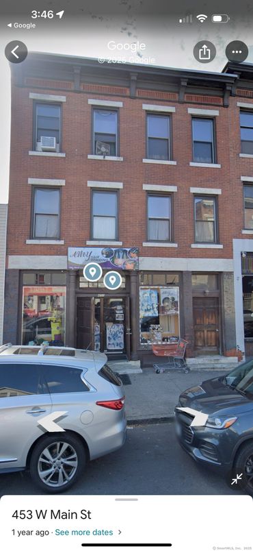 Exterior, Facade, Brick Facade, Rowhouse