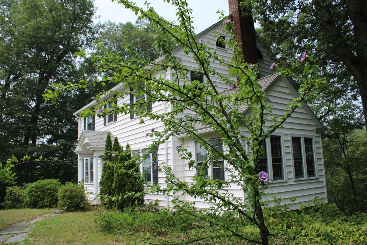 Exterior, Facade, Queen Anne Victorian