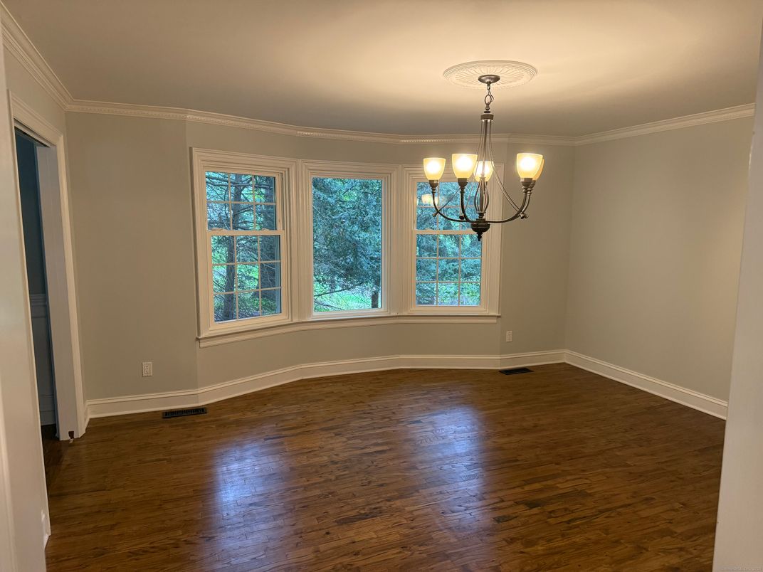 Chandelier, Empty room, Interior, Wood Texture Flooring