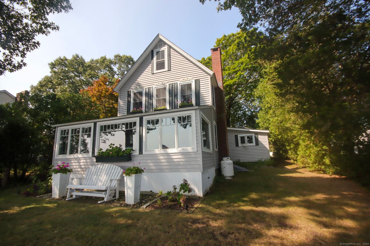 Exterior, Facade, Queen Anne Victorian