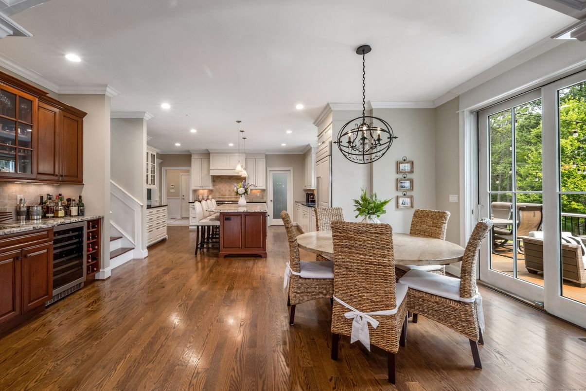 Chandelier, Dining room, Interior, Kitchen, Pendant Lights, Recessed Lighting, Wood Texture Flooring
