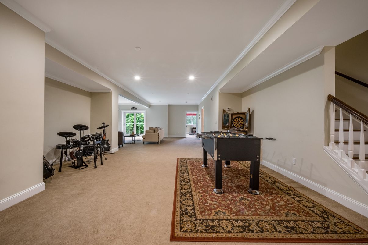 Game Room, Interior, Recessed Lighting