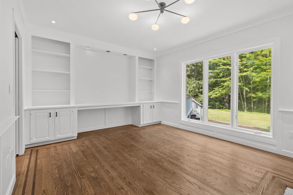 Empty room, Interior, Pendant Lights, Recessed Lighting, Wood Texture Flooring