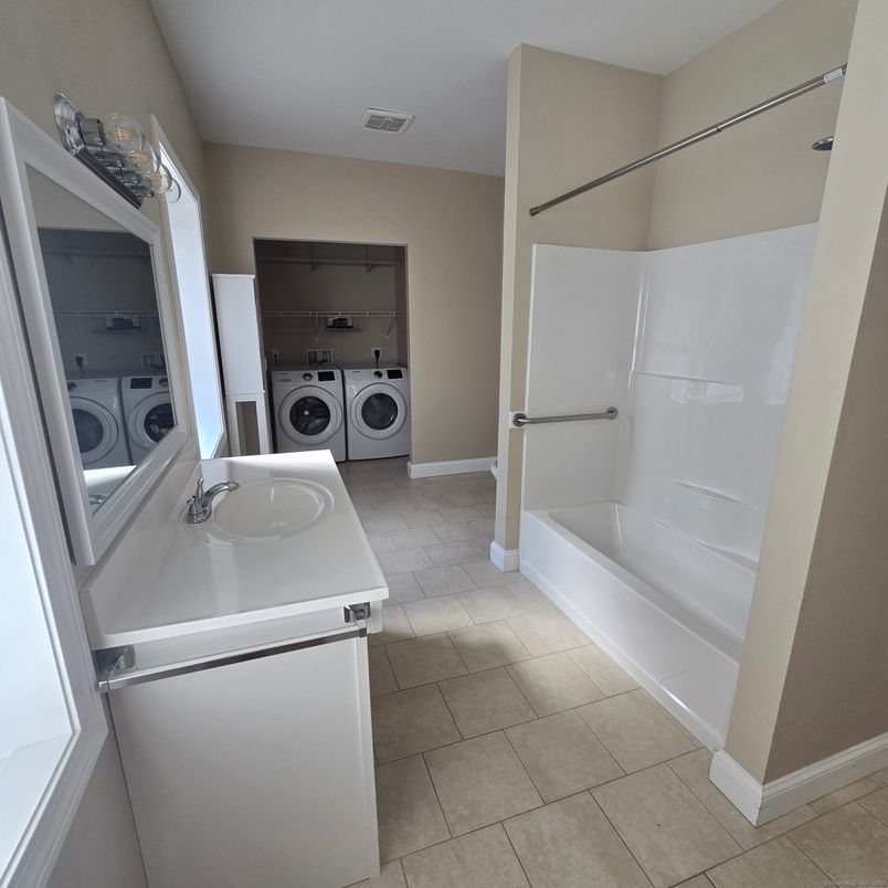 Bathroom, Interior, Utility Closets, Washer