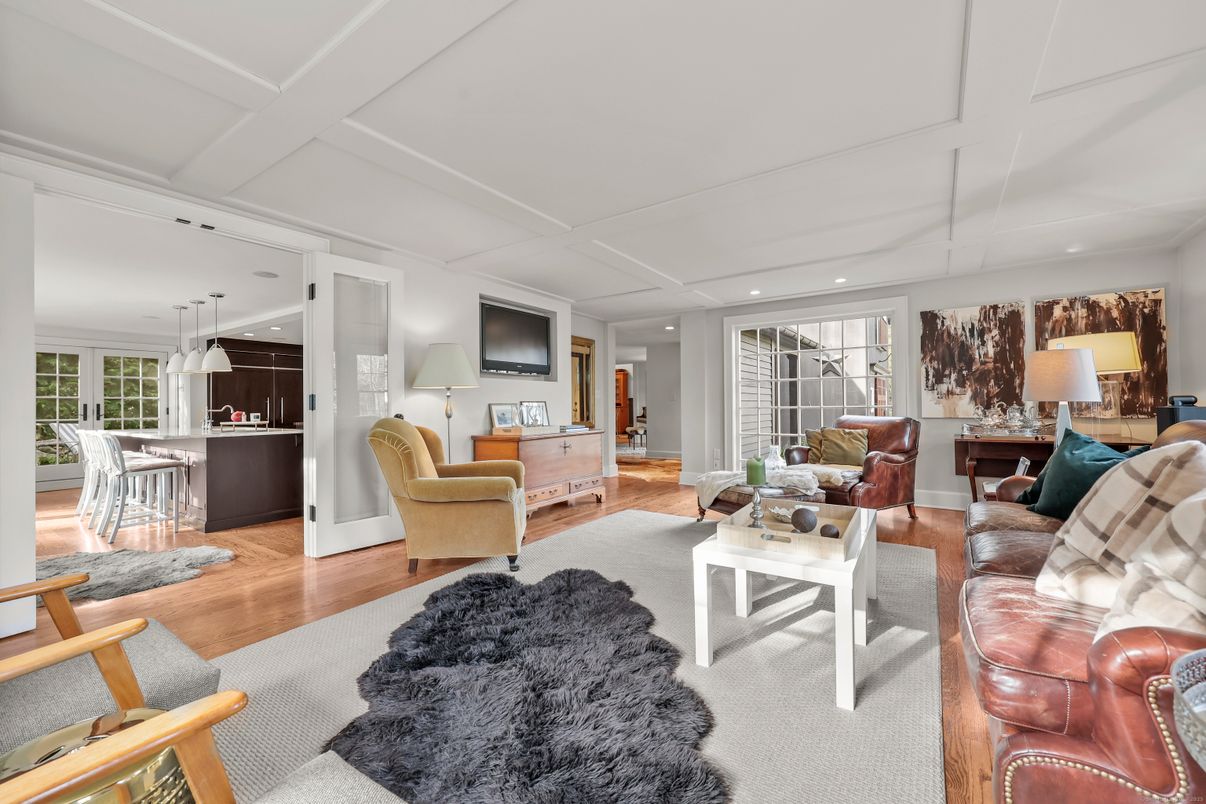 Interior, Kitchen, Living room, Pendant Lights, Recessed Lighting, Wood Texture Flooring