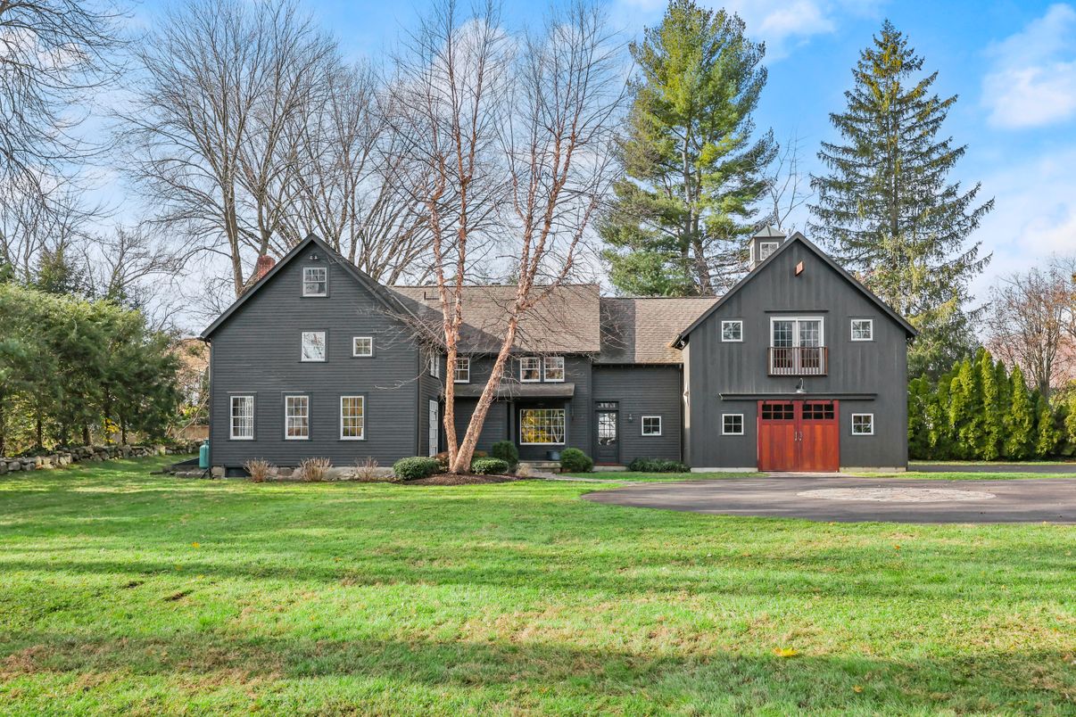 Backyard, Exterior, Facade, Farmhouse