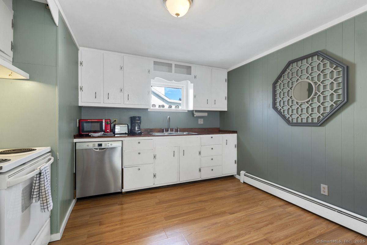 Interior, Kitchen, Stainless Steel Appliances, Wood Texture Flooring