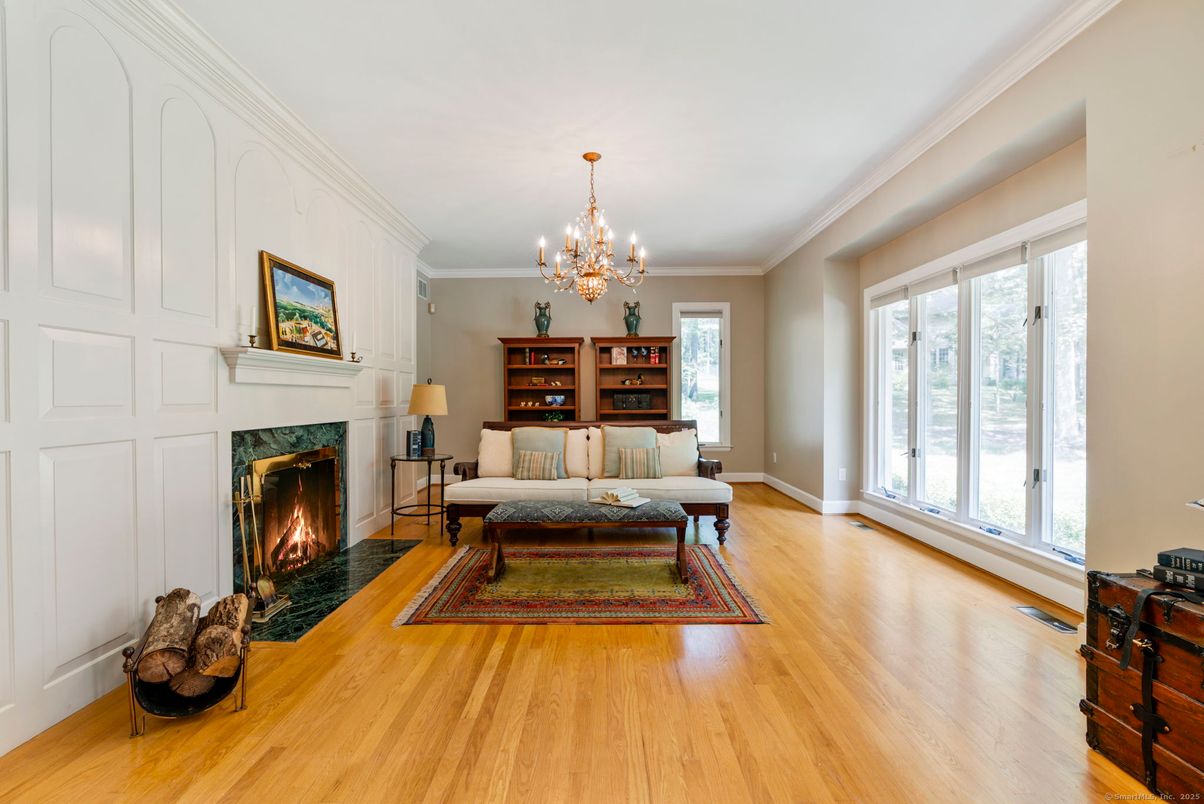 Chandelier, Fireplace, Interior, Wood Texture Flooring