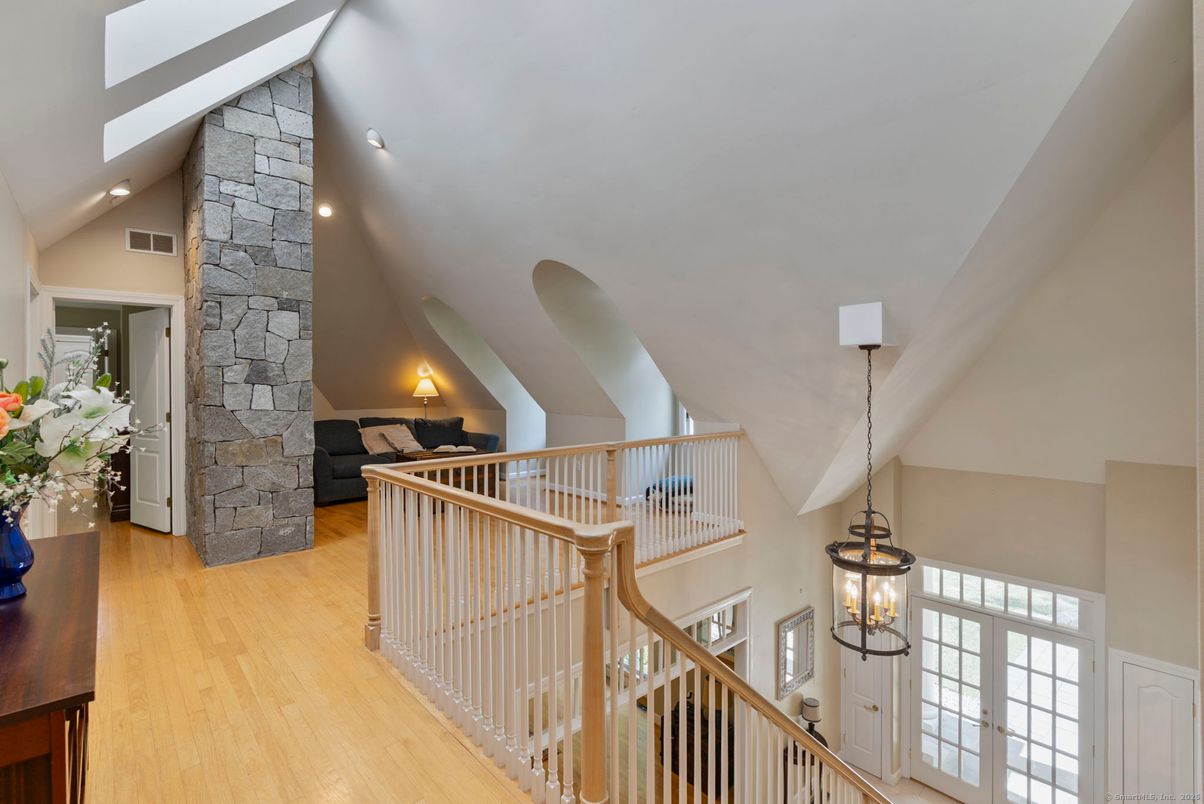 Interior, Pendant Lights, Recessed Lighting, Stone Walls, Wood Texture Flooring