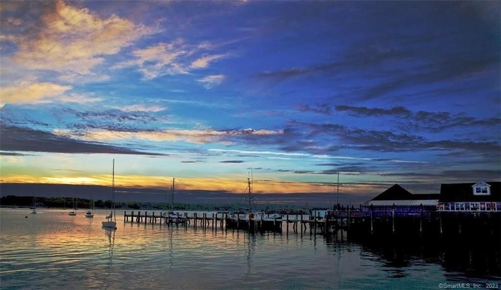 Exterior, Lake
