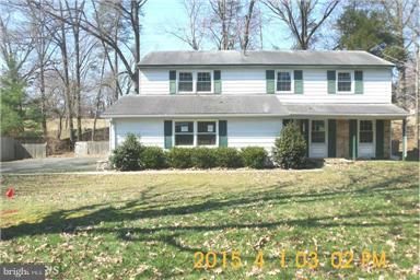 Backyard, Exterior, Facade, Split Level