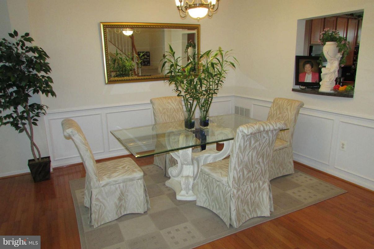 Dining room, Interior, Wood Texture Flooring