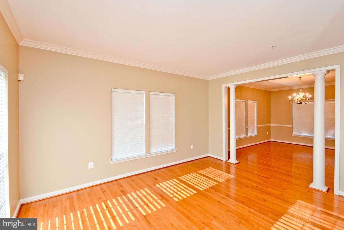 Chandelier, Empty room, Interior, Wood Texture Flooring