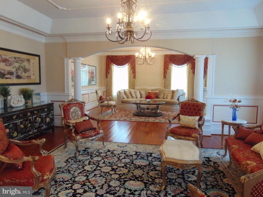 Chandelier, Interior, Living room, Wood Texture Flooring