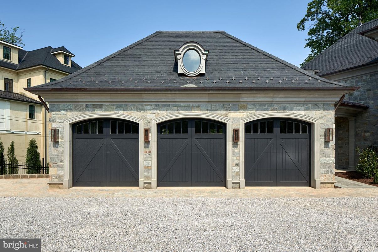 Attached, Exterior, Facade, French Provincial