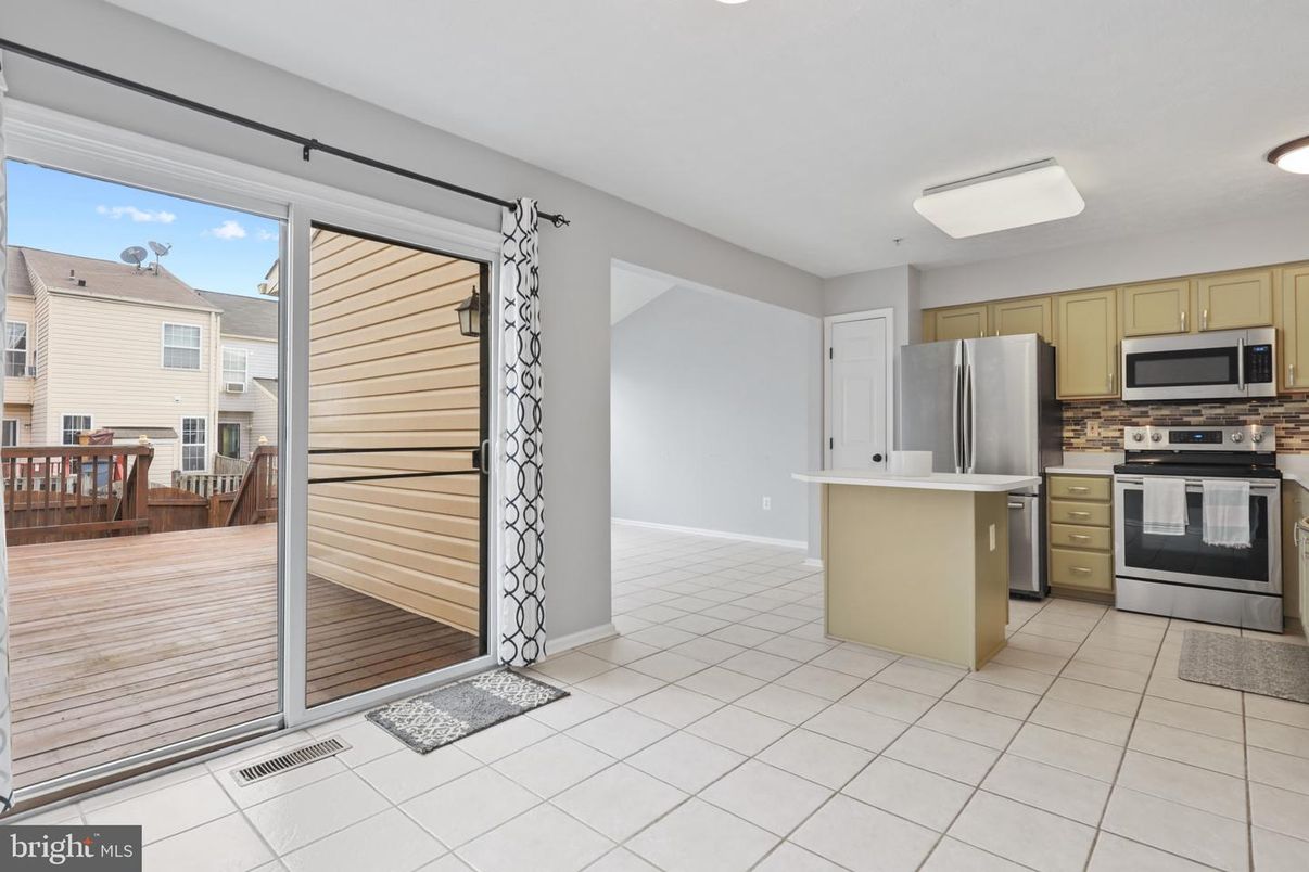 Interior, Kitchen, Stainless Steel Appliances