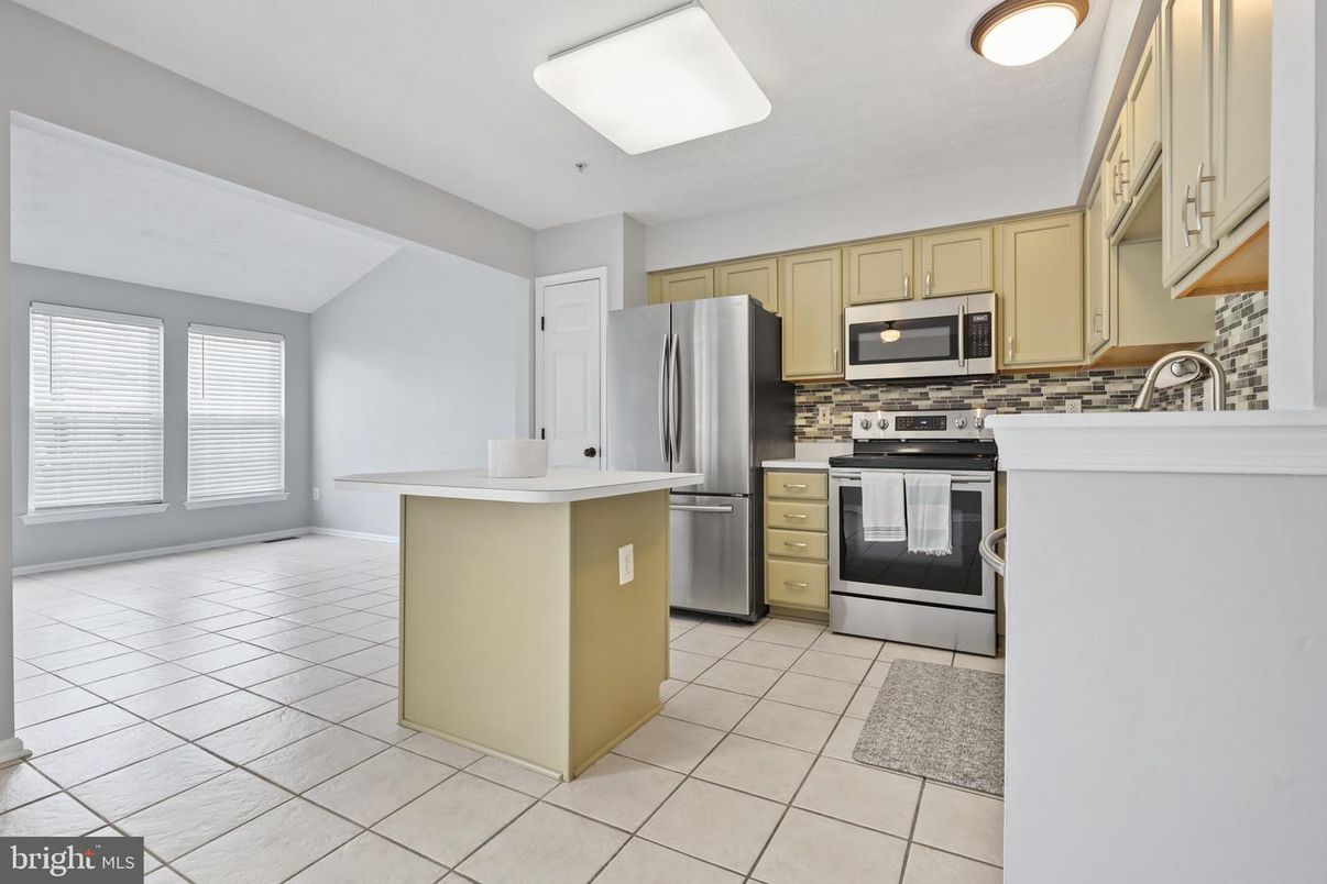 Interior, Kitchen, Stainless Steel Appliances